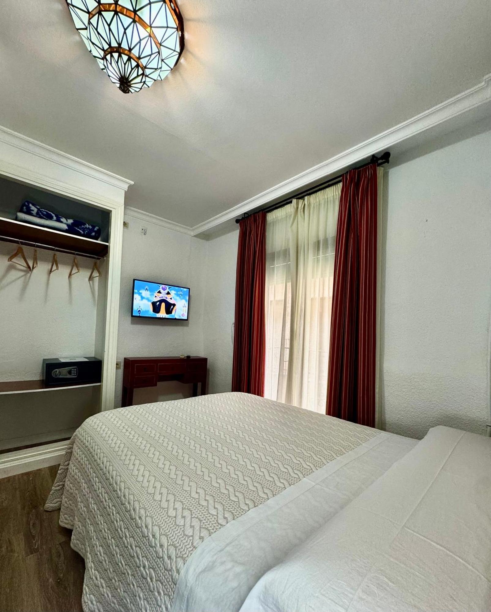 Pension Zurita Granada Exterior photo